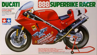 Ducati 888 Superbike, 1:12 (pidemmällä toimitusajalla)