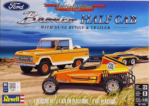 Ford Bronco Half Cab with Dune Buggy & Trailer, 1:25 (pidemmällä toimitusajalla)