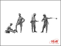 Admiral Cabriolet WWII German Staff Car with Figures, 1:35 (pidemmällä toimitusajalla)