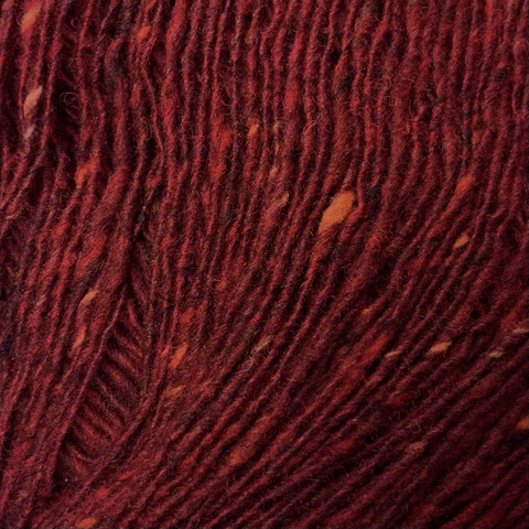 Lang Donegal Tweed Tummanpunainen