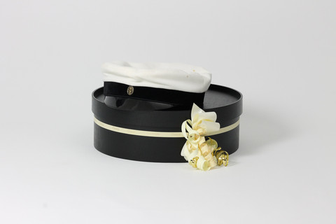 Graduation cap box without lyre, Black