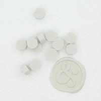 DIY & Cie Wax Beads: Light Grey 35 g - sinettivahahelmet