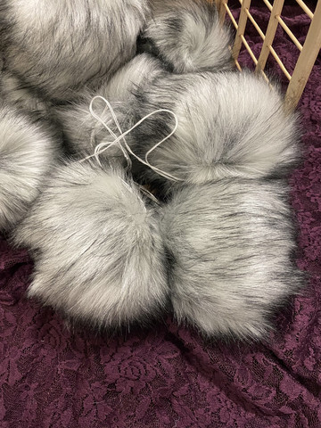 Muhkea keinokarvatupsu 15 cm, classic grey