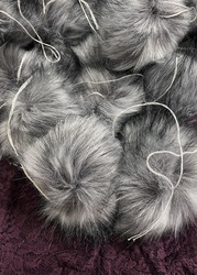 Muhkea keinokarvatupsu 15 cm, silver grey
