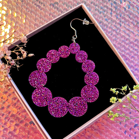 Fuksiat Bubble Garland -glitterkorvakorut