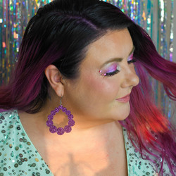Violetit Bubble Garland -glitterkorvakorut