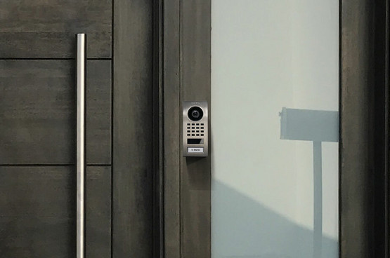 DoorBird IP Video Oviasema - D1101V Pinta-asennus