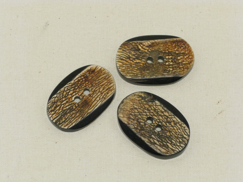 Puhvelinsarvinappi, 2-värinen soikio 40mm
