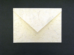 12,5x17,5cm luonnonvalkea, kolmio läppä