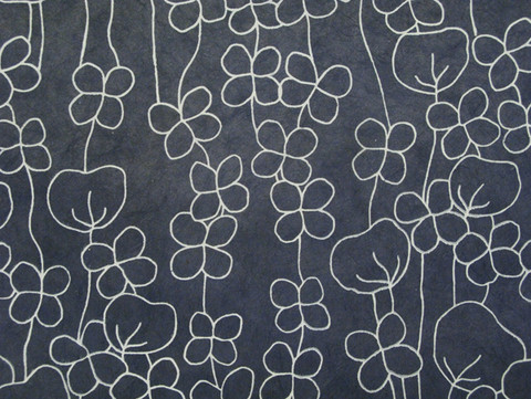 50x75 RRS pikkukukka, yönsininen valkoisella painatuksella D/40