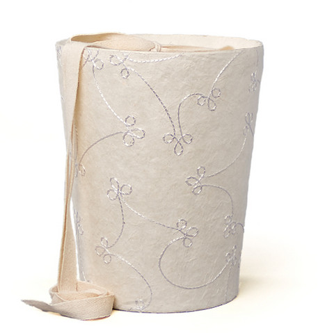 C01 silk embroidery, natural white, cone