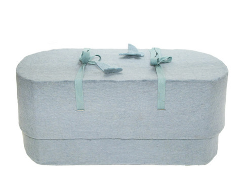 C23A butterfly, light blue, felt oval babycasket S