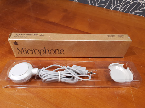 Retro mikrofoni (Apple)