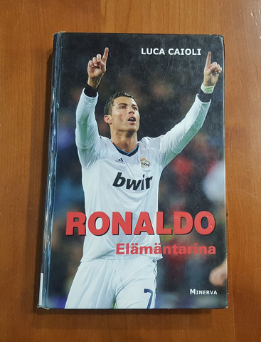 Kierrätyskirja (Luca Caioli - Ronaldo elämäntarina)