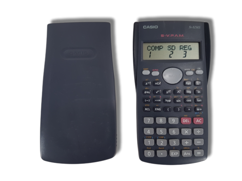 Funktiolaskin (Casio fx-82Ms)
