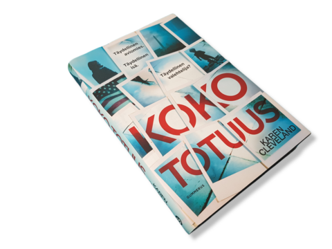 Kirja (Karen Cleveland - Koko totuus)