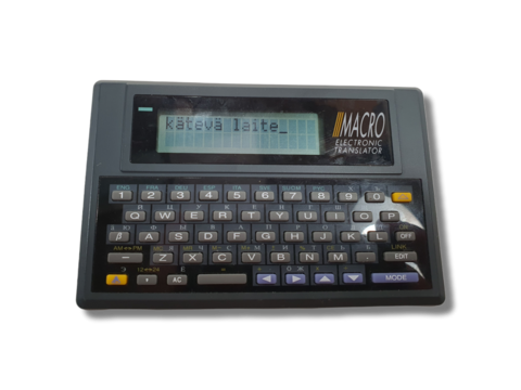 Elektroninen sanakirja (Macro Electronic Translator)