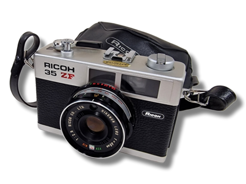 Filmikamera (Ricoh 35 ZF)