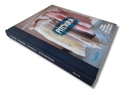 Kirja (Pitsikirja - Rinna Saramäki)