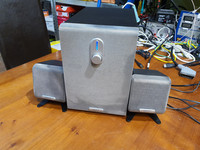 Tietokonekaiuttimet (Typhoon Acoustic 2.1 Basic)