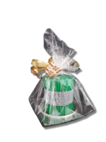 Kynttilä aluslautasella lahjapakkauksessa (Puttipaja)