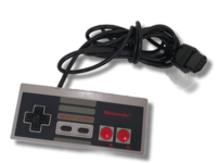 Peliohjain (Nintendo NES-004) #2