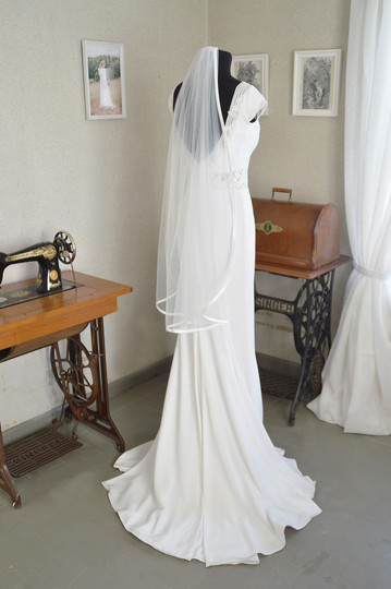 Huntu 120cm satiini reuna, vaalea ivory
