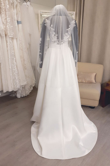 Huntu 100cm leikattu reuna, vaalea ivory