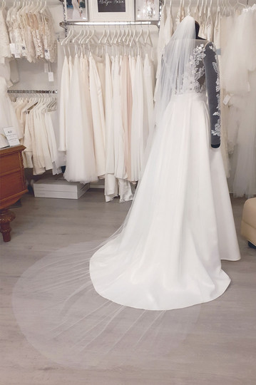 Huntu 250cm leikattu reuna, vaalea ivory