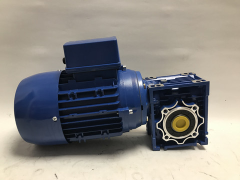 Kierukkavaihde 040 ja 0,37kW sähkömoottori 400V