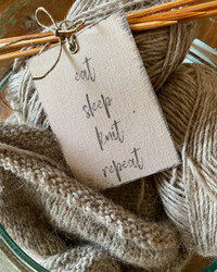 Knit -etiketti, Fabriikki