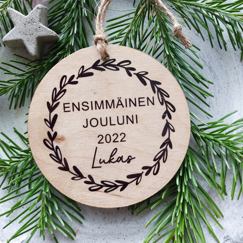 Puinen ensimmäinen jouluni, nimellä -PikkuMari Tmi