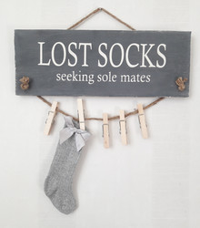 Lost socks -kyltti