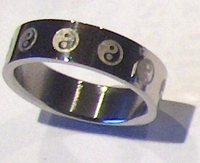 Terässormus Yin/Yang