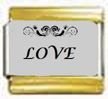 LOVE, kullanväriset reunat