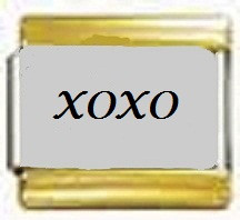 XOXO, kullanväriset reunat
