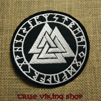 Valknut kangasmerkki