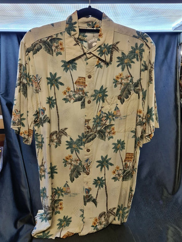 Hawaii shirt #212 M