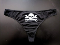 Wrecker strings with white print