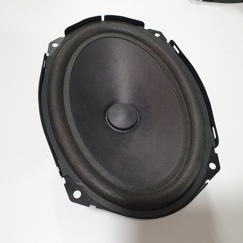 BMW i3 / i3s Harman Kardon bassot