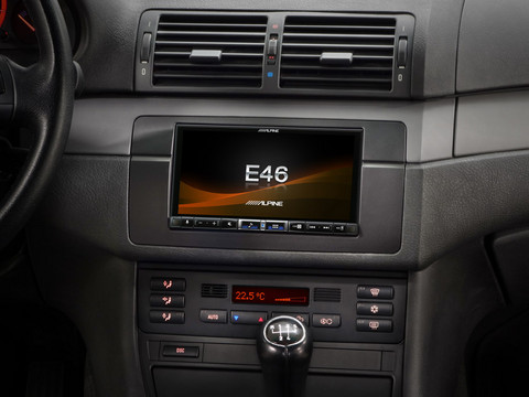 Alpine ILX-705E46