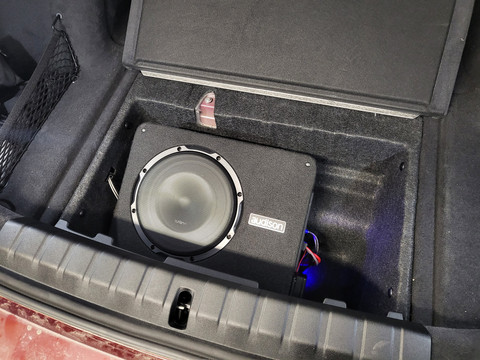 i4 HK optioon Audison 10