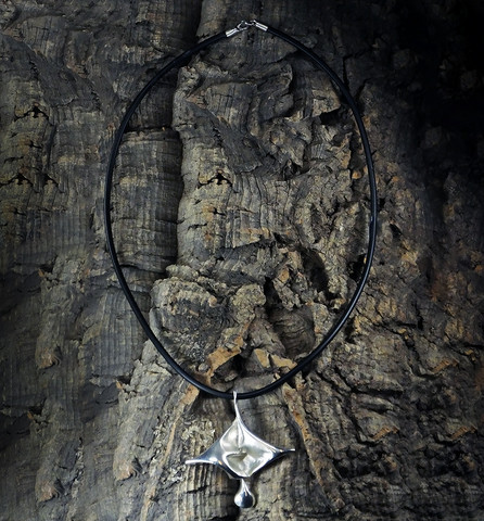 Vintage silver pendant Swan