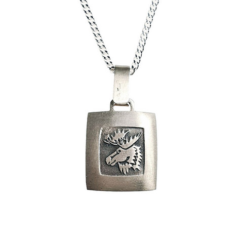 Elk pendant