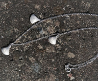 Mini mussel necklace