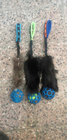 BERRA Ultimate bungee toy with real fur with blue ball