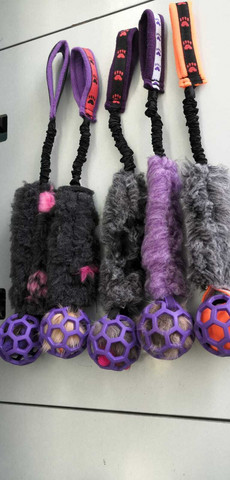 BERRA Ultimate bungee toy with fake fur with lilac ball
