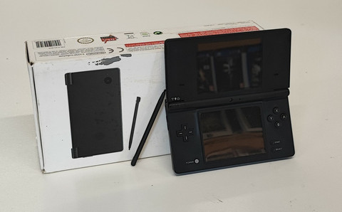 Nintendo DSi konsoli