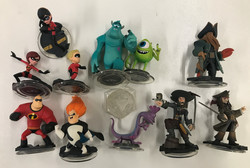 Disney Infinity 1.0 Ihmeperhe/Monsterit/Pirates megasetti