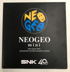 Neo Geo Mini + 2 ohjainta